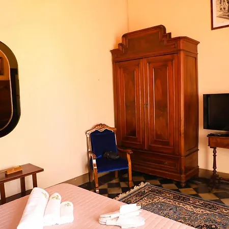 Castello Machiavelli 4* أوتْسانو ديل إميليا