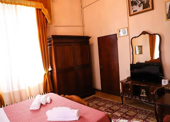 فندق مبيت وإفطار Castello Machiavelli أوتْسانو ديل إميليا