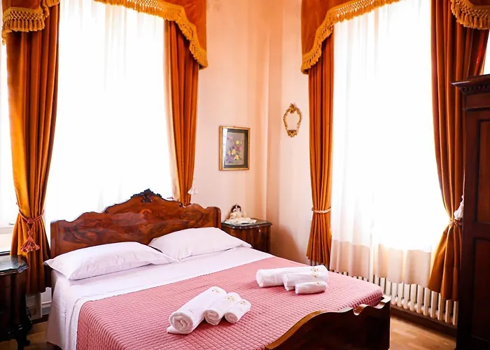 Castello Machiavelli أوتْسانو ديل إميليا