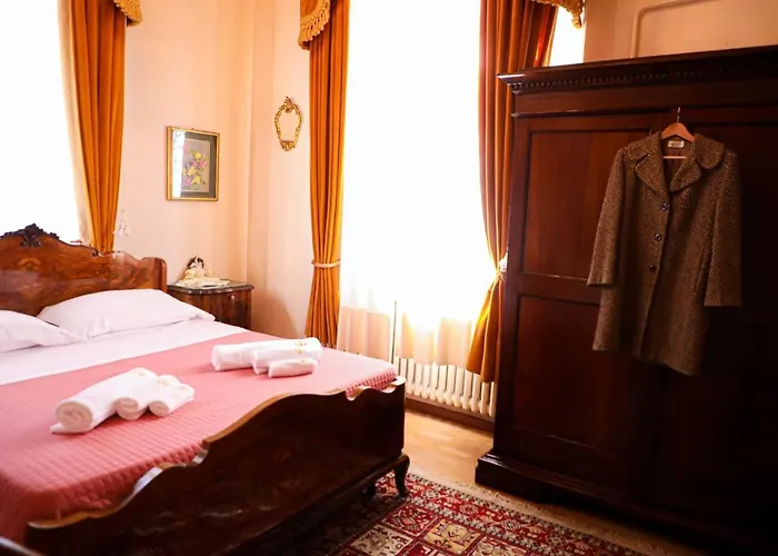 فندق مبيت وإفطار Castello Machiavelli أوتْسانو ديل إميليا