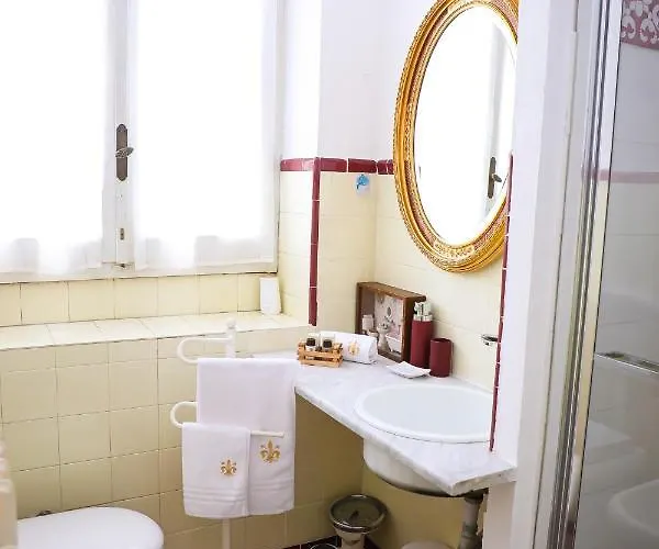 فندق مبيت وإفطار Castello Machiavelli 4*