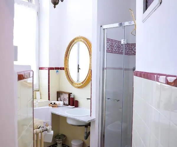 Castello Machiavelli 4* أوتْسانو ديل إميليا