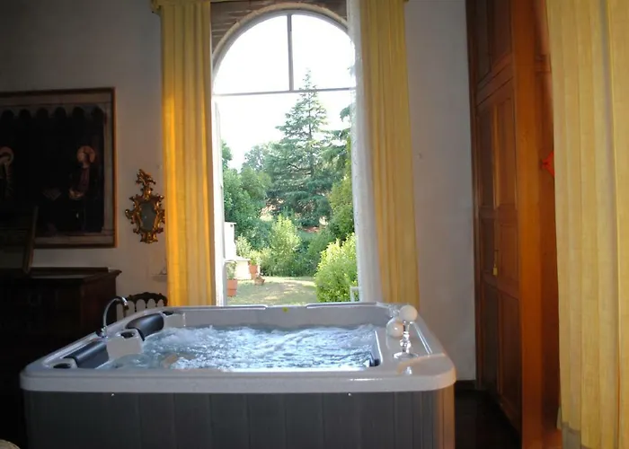 Castello Machiavelli فندق مبيت وإفطار 4*