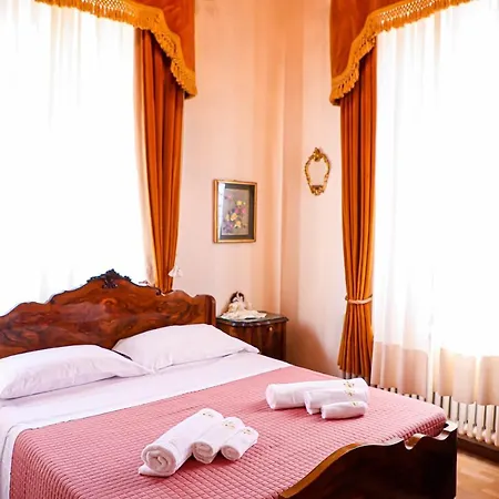 Castello Machiavelli 오짜노 델 에밀리아