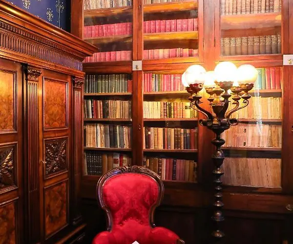 Castello Machiavelli 住宿加早餐酒店 4*